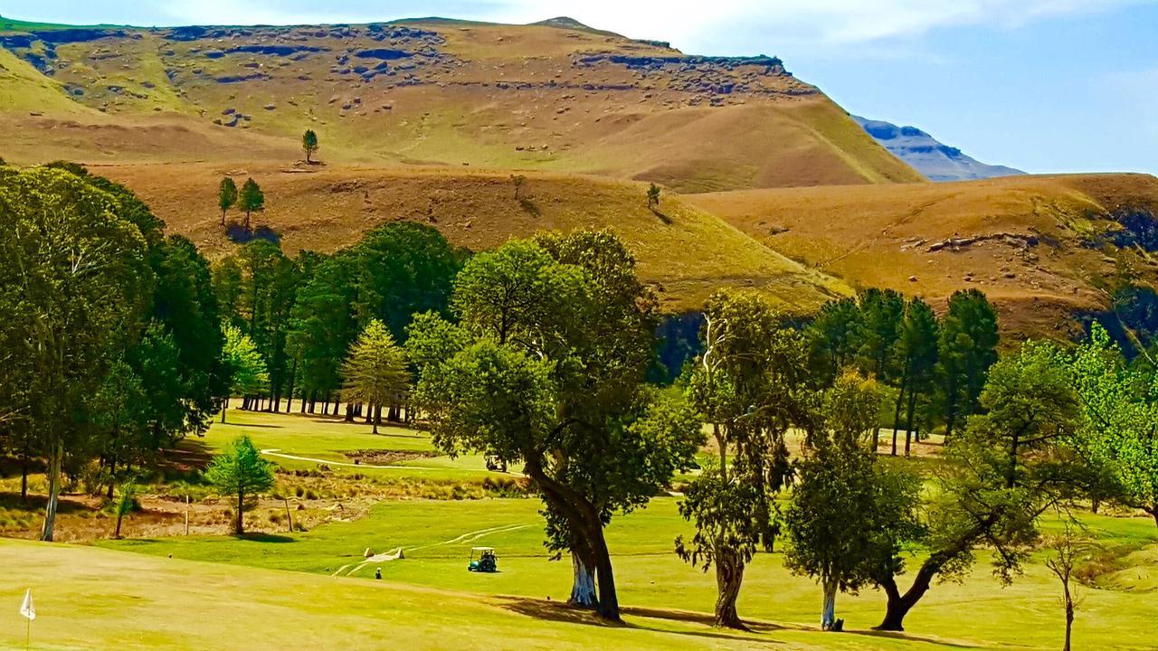 Villa 124 Fairways Drakensberg Gardens à Underberg Extérieur photo