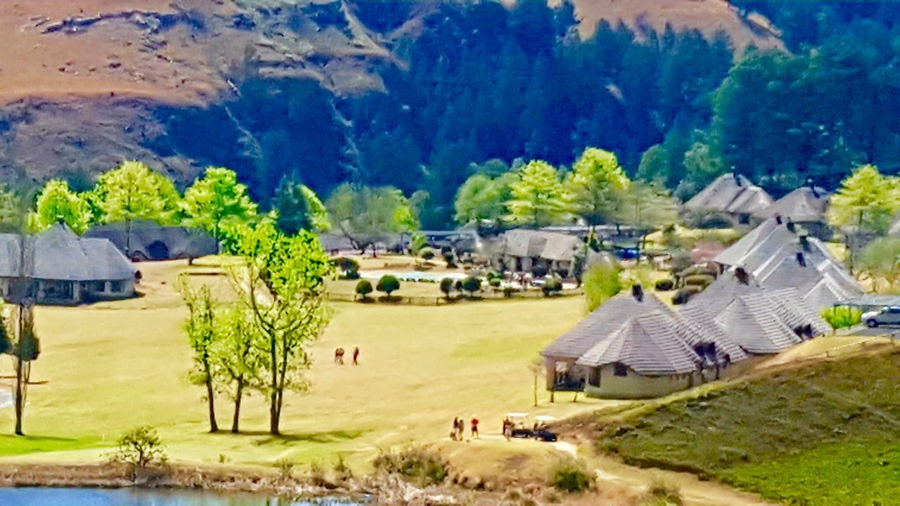 Villa 124 Fairways Drakensberg Gardens à Underberg Extérieur photo