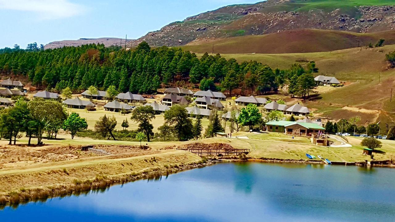 Villa 124 Fairways Drakensberg Gardens à Underberg Extérieur photo