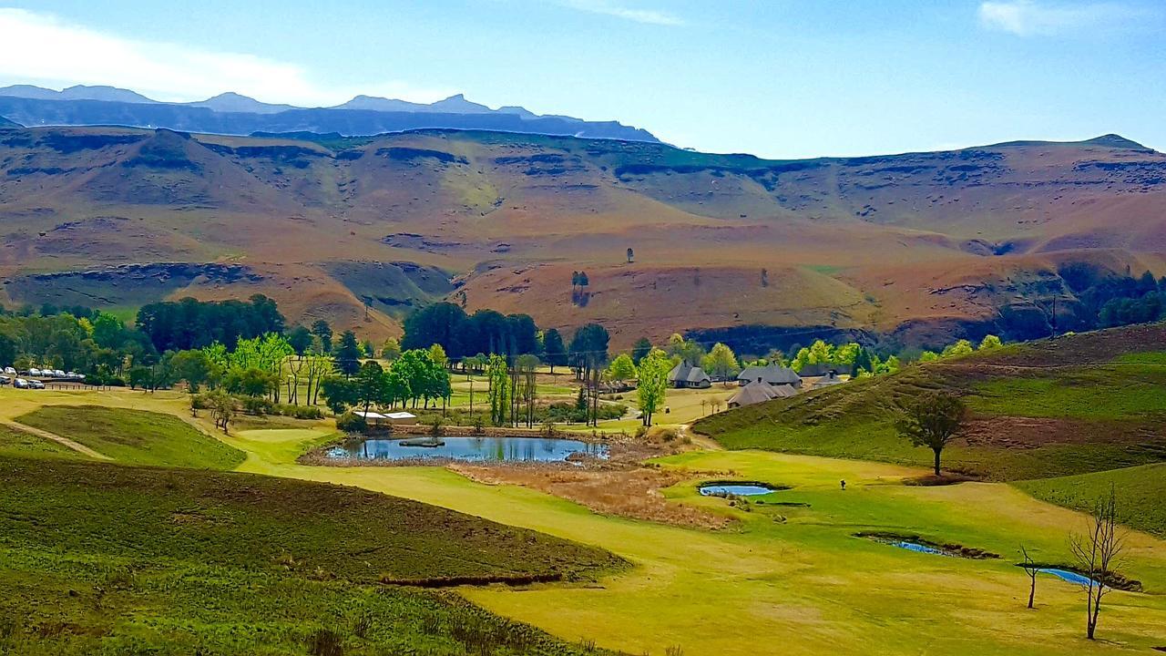 Villa 124 Fairways Drakensberg Gardens à Underberg Extérieur photo